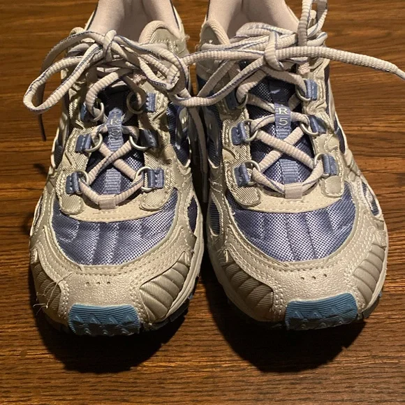 Saucony shoes - Picture 8 of 12